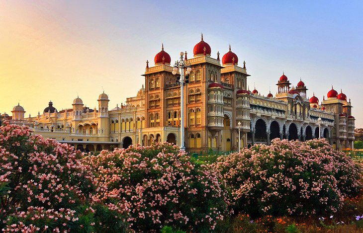 india-top-attractions-mysore-palace.jpg