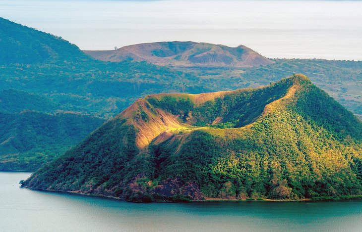 philippines-top-attractions-taal-volcano.jpg