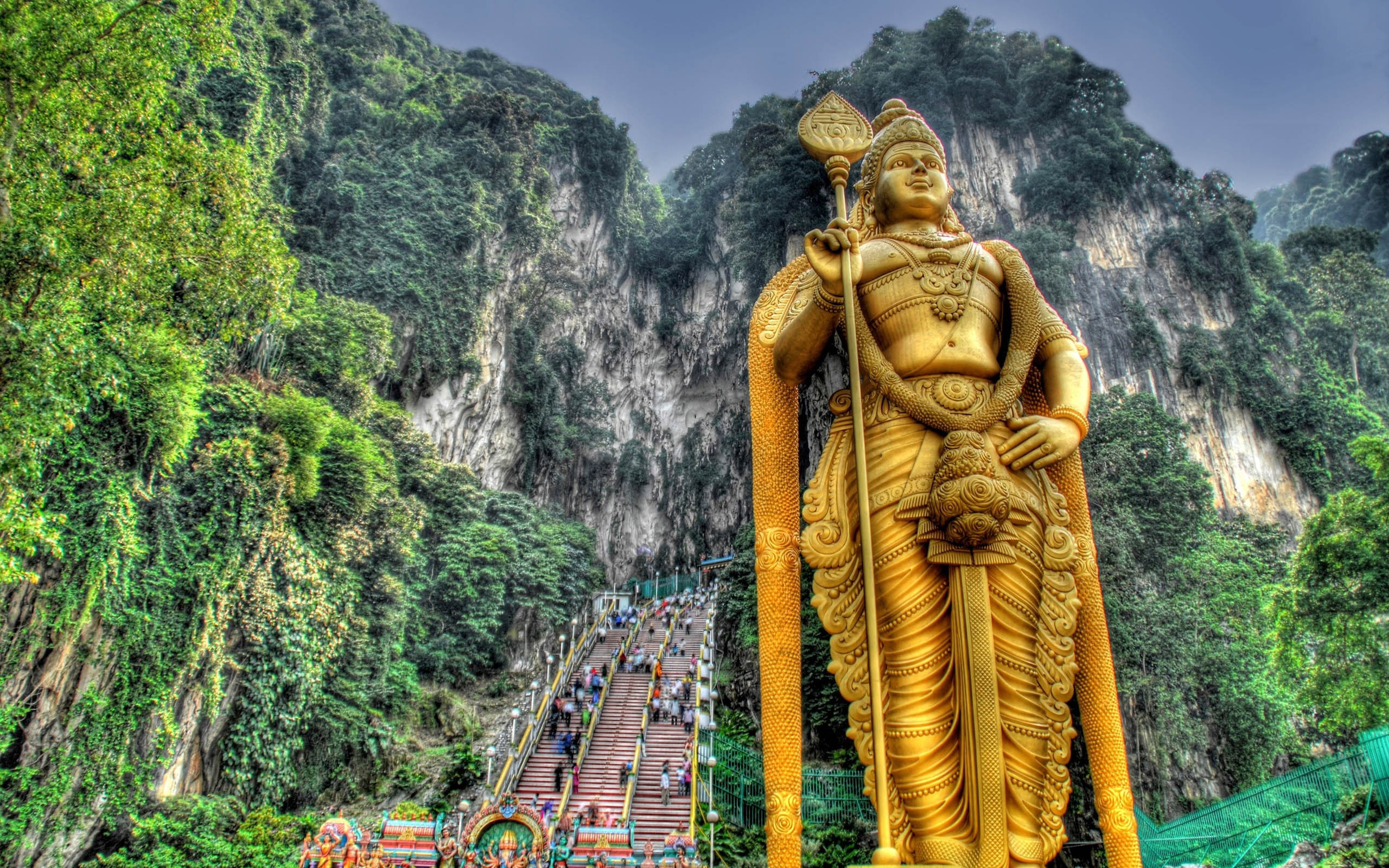 murugan-malaysia-statue-stairs-wallpaper-2876dcaabf0cd719ce00c9d262a94b80.jpg