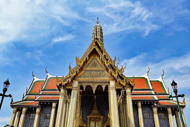 emerald-buddha.jpg