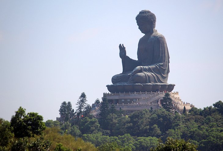 hong-kong-attractions-big-buddha-and-forest.jpg